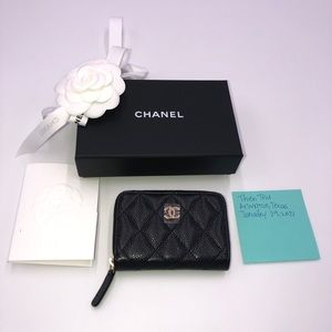 Chanel zippy o-coin black caviar cardholder NEW!!